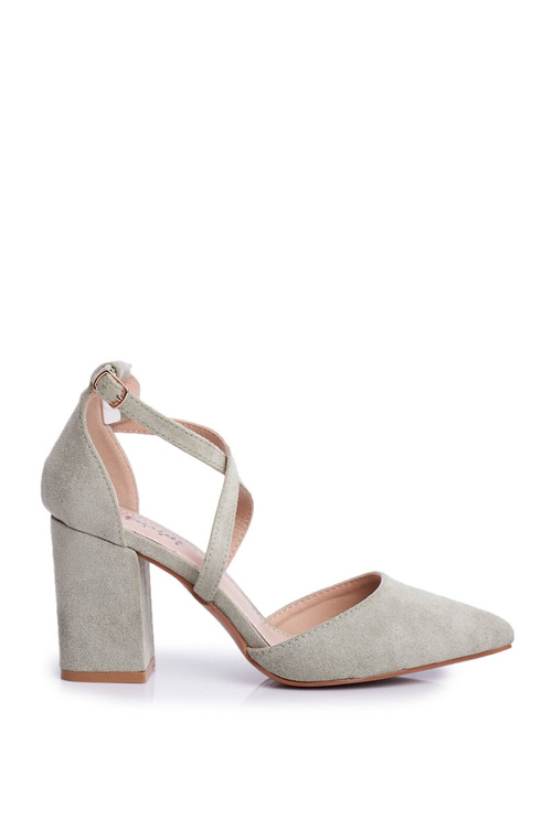 Dámske čerpadlá na stĺpe zelenej dopravy