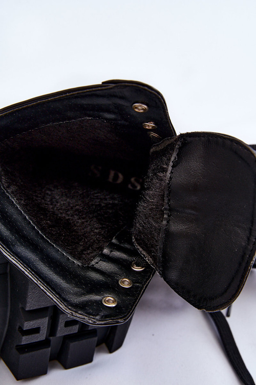 Dámske čipky -upové topánky. Izolácia čiernej nomi