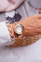 Stíny žluté a zlaté