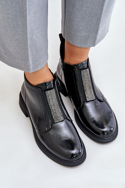 Kožené Lakované Nízke Čižmy S Dekoráciou Na Zips D&A MR880-142 Čierne