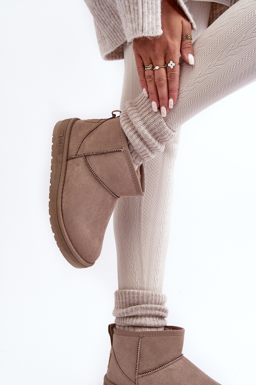 Izolované tmavé béžové snehové topánky žien veľká hviezda KK274294