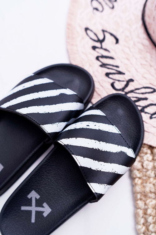 Dámske čierne žabky Aynna