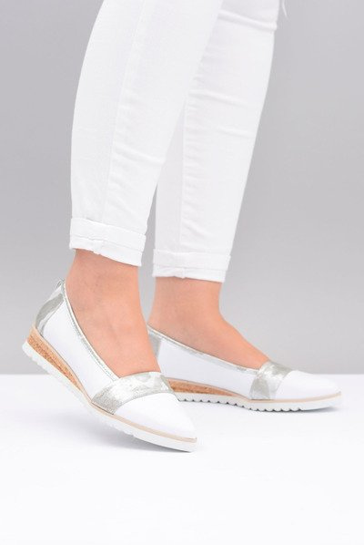 Leštiaca kožená biela moro persi baleríny