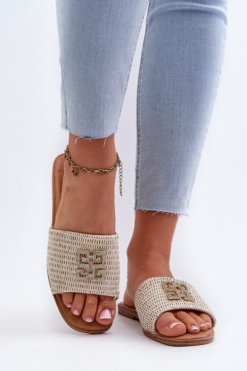 Ploché dámske sandále s pletením a ozdobou biela Omenna