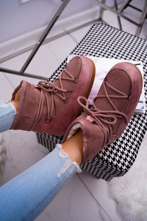 Dámske snehové topánky izolované ružovým kožušinou veme