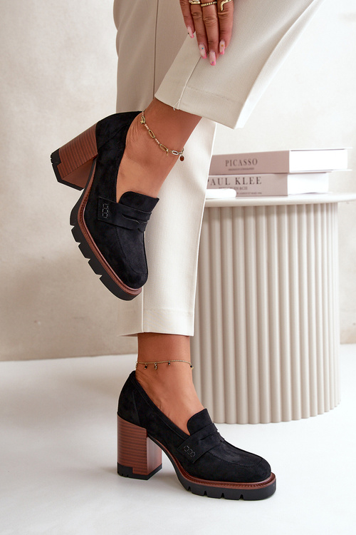 Dámske topánky na opätku s platformou z ekologického semišu čierne Vinceza 58105