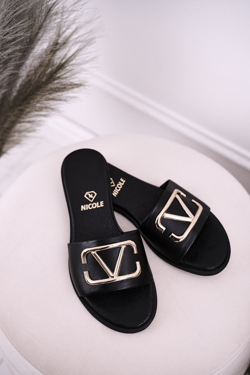 Dámske klasické čierne kožené papuče Evie