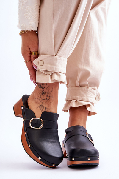 Dámske papuče kože, čierne drevá