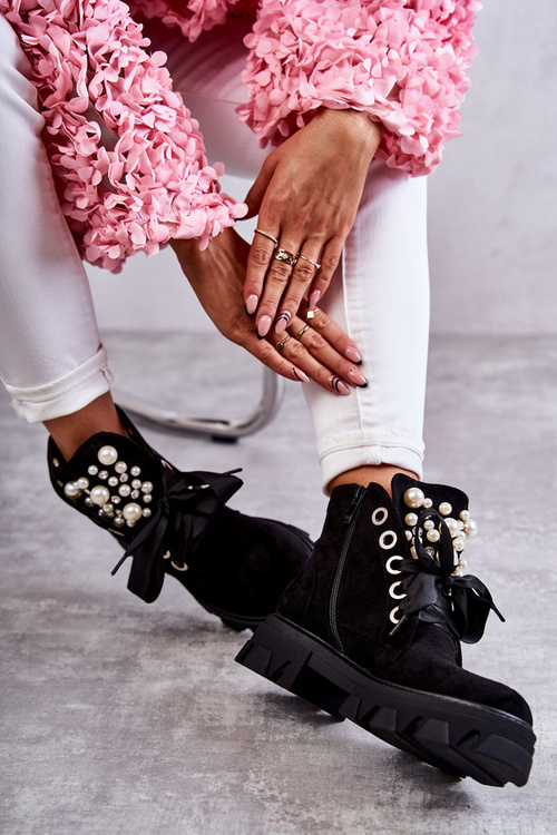 Sumere Izolované topánky s perlami čierny Roco