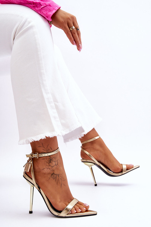 Elegantné sandále na päte so zlatými dekoráciami Zaria