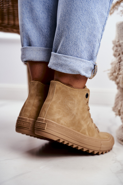 Dámske tenisky s veľkou hviezdou High Izolované Camel GG274072