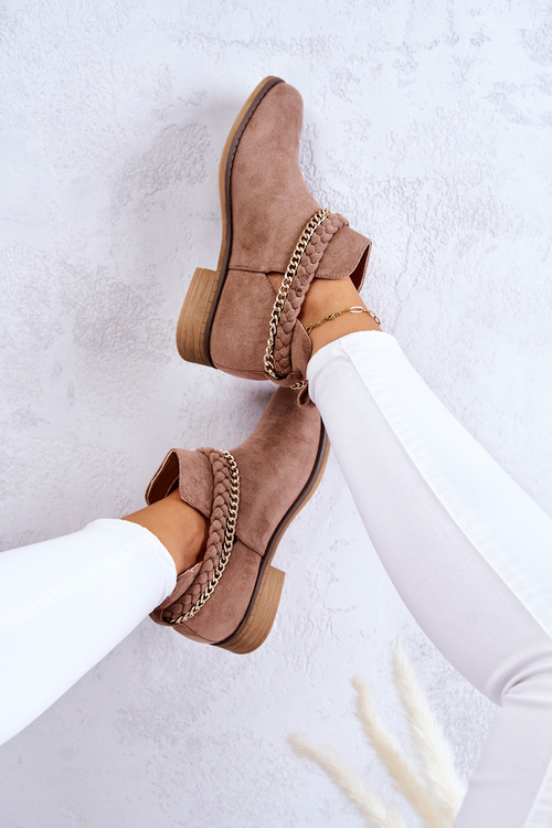 Semišové topánky s reťazovým hnedým talithom