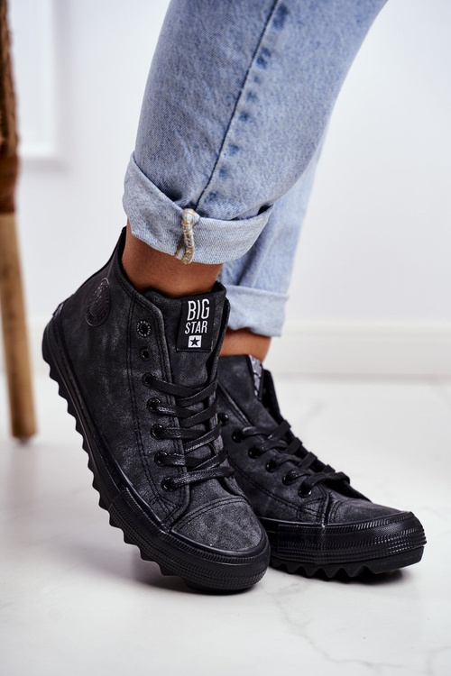 Dámske tenisky s veľkou hviezdou High Izolované čiernymi GG274069