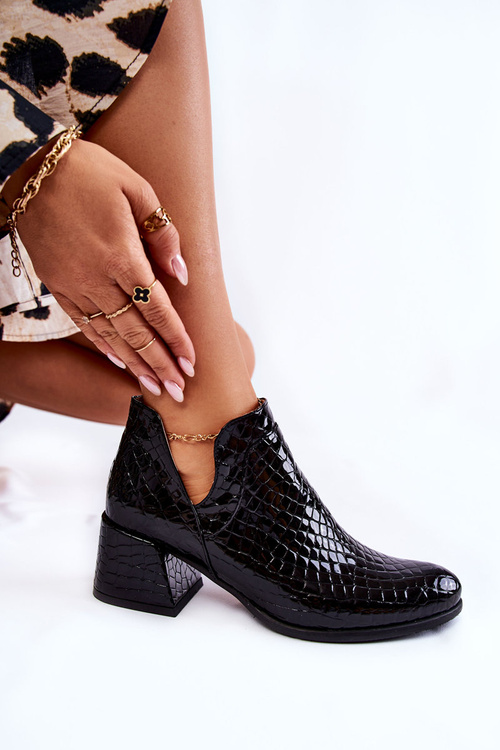 Lakované kozačky s krokodýlími výřezy vzor černe Dalros