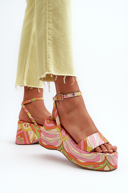Vzorované sandále na platforme a klinčeky Multicolor Wiandia
