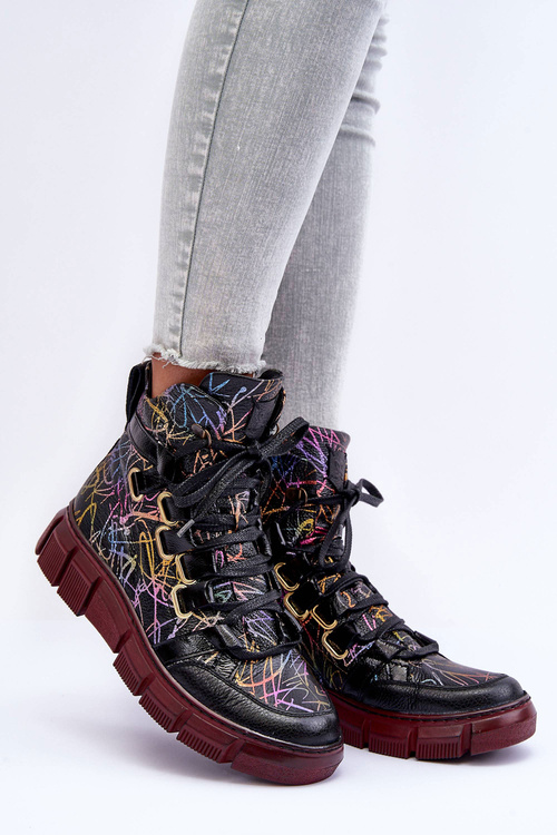 Kožené ploché šnurovacie topánky Maciejka 06158-01 Čierna