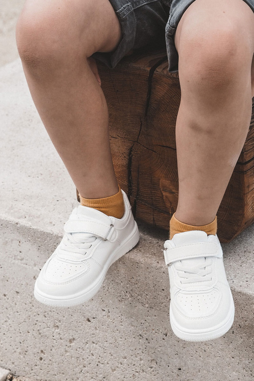 Dětské nízké sportovní boty bílé Frillo