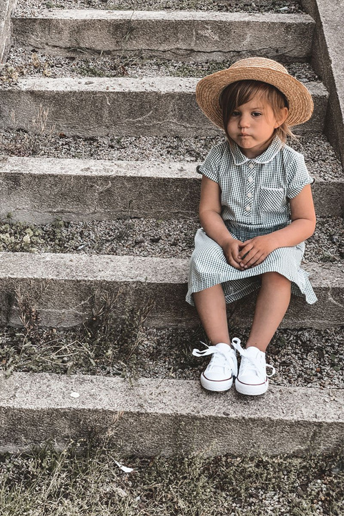 Detské tenisky s čipkovanými bielymi rolami