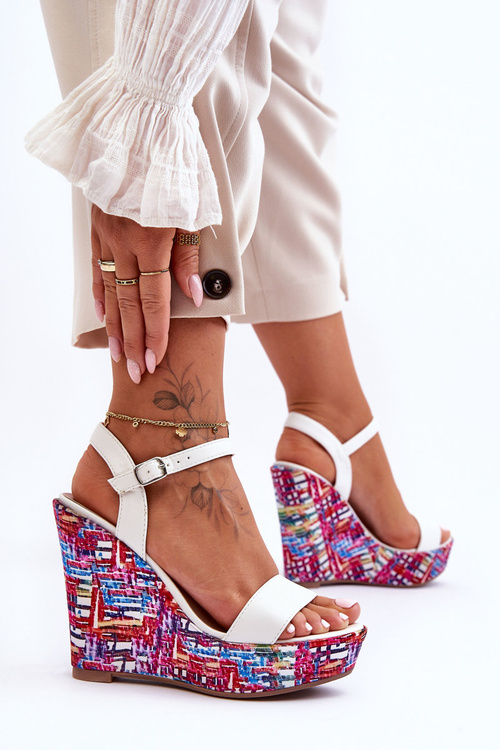 Dámske sandále na farebnom bielom klini