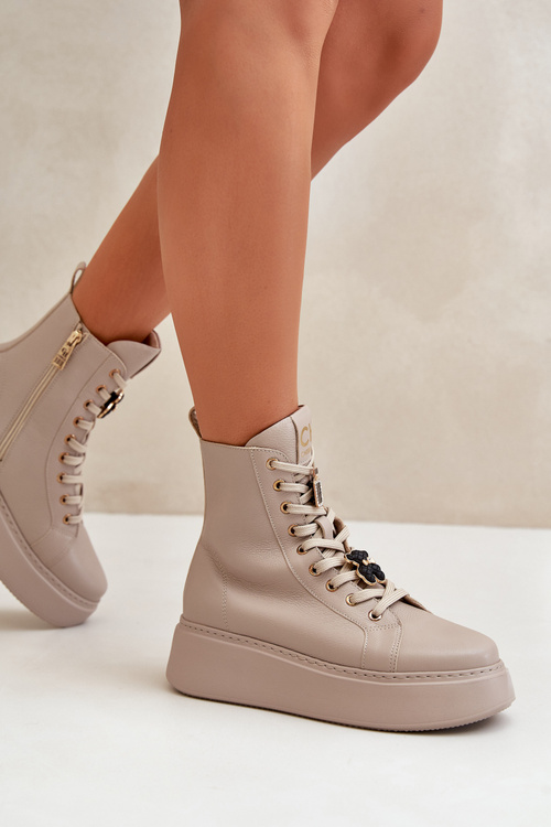 Dámske Kožené Čižmy Worker S Príveskami Béžové CheBello 4294