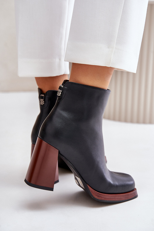 Kožené dámské botky na podpatku zateplené D&A JC42-37 Černé