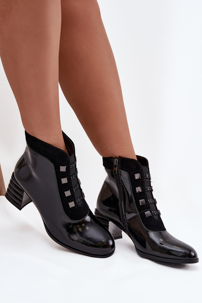 Kožené lakované dámske členkové čižmy na podpätku D&A MR52-144 Čierne