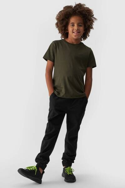 Chlapčenské Casual Hladké Jogger Nohavice 4F Čierne 4FJWMM00TTROM0812-20S