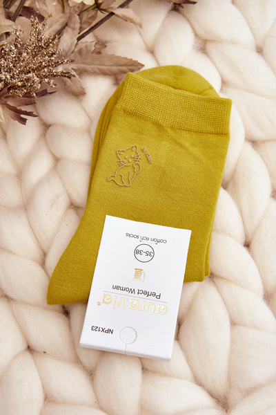 Dámske hladké ponožky s mačičkou žltou farbou