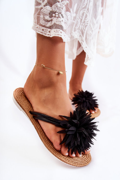 Dámske flip -flops flip -flops s materiálnou dekoráciou čierna Eviana